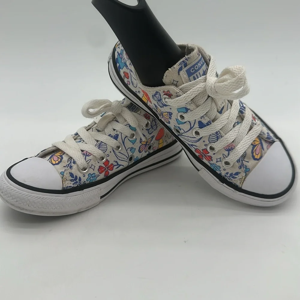 Converse All Star Butterflies Gnome's Sneakers Shoes Junior Girl's Size 12 US